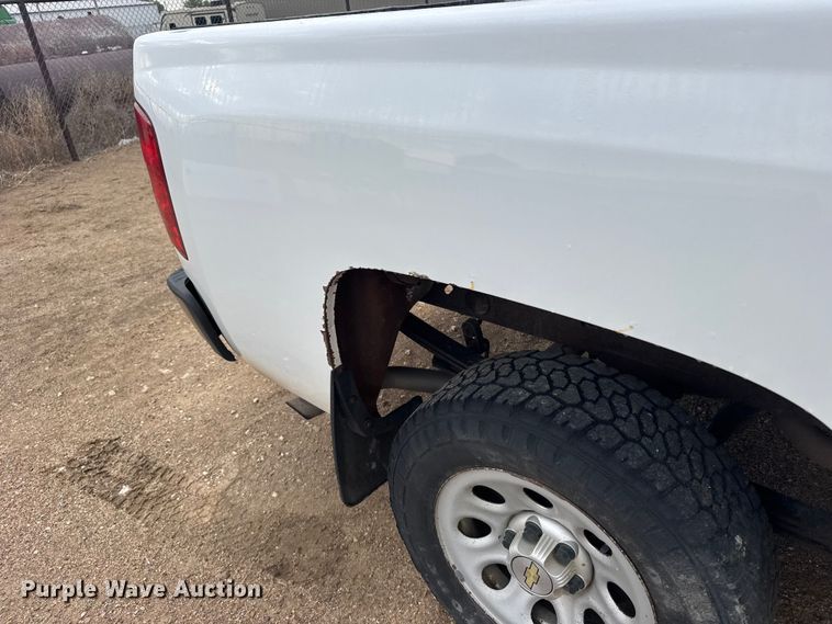 image for item FB7306 2013 Chevrolet Silverado 1500 pickup truck