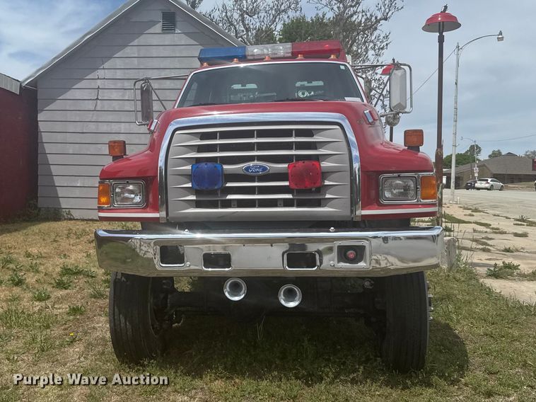 image for item FB7324 1996 Ford F700 pumper fire truck
