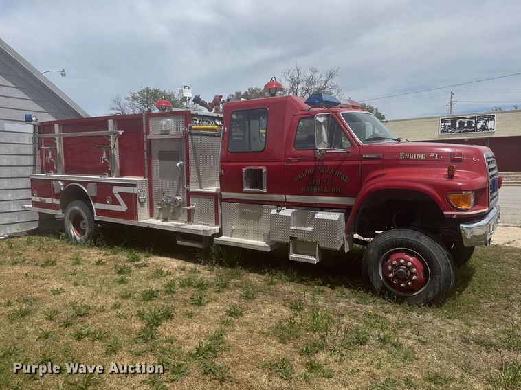 image for item FB7324 1996 Ford F700 pumper fire truck