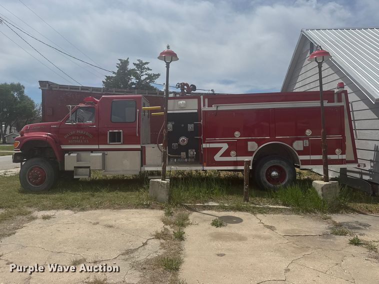 image for item FB7324 1996 Ford F700 pumper fire truck