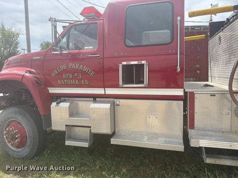 image for item FB7324 1996 Ford F700 pumper fire truck