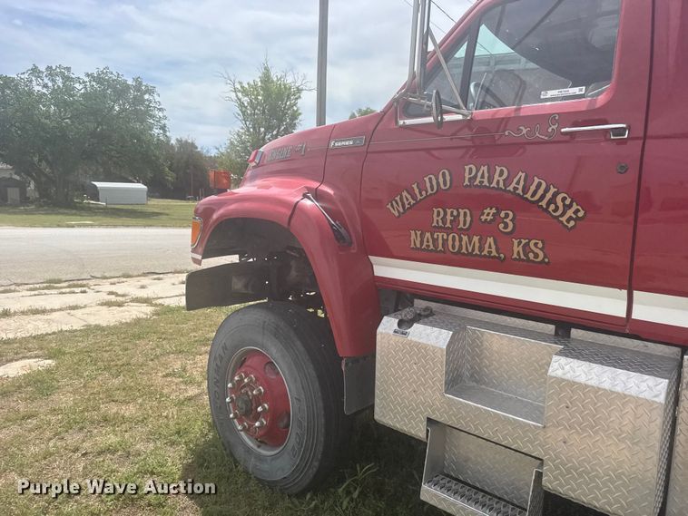image for item FB7324 1996 Ford F700 pumper fire truck