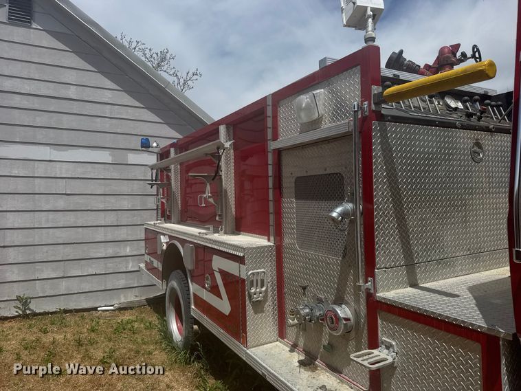 image for item FB7324 1996 Ford F700 pumper fire truck