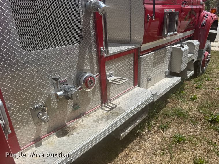 image for item FB7324 1996 Ford F700 pumper fire truck