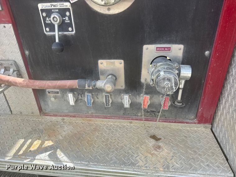 image for item FB7324 1996 Ford F700 pumper fire truck