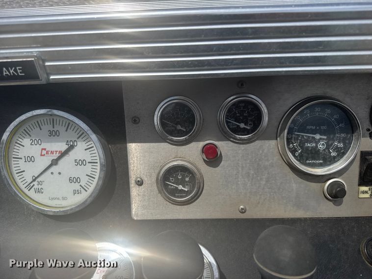 image for item FB7324 1996 Ford F700 pumper fire truck