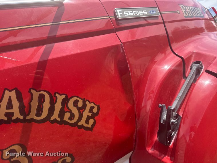image for item FB7324 1996 Ford F700 pumper fire truck