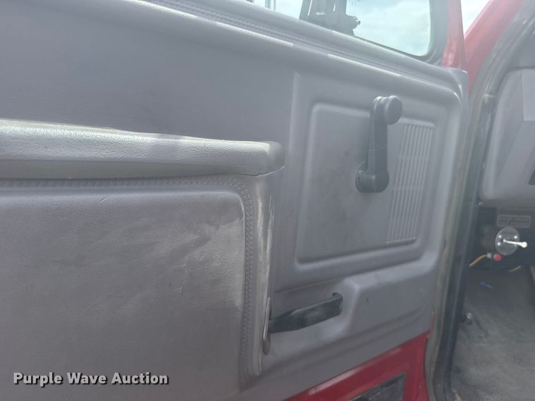 image for item FB7324 1996 Ford F700 pumper fire truck