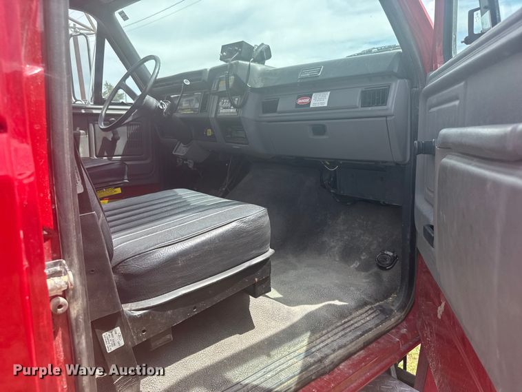 image for item FB7324 1996 Ford F700 pumper fire truck
