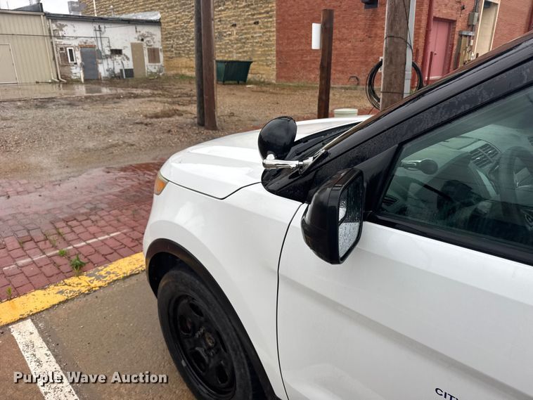 image for item FB7332 2013 Ford Explorer Police SUV