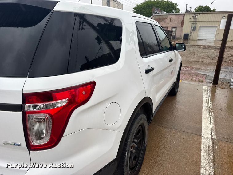 image for item FB7332 2013 Ford Explorer Police SUV