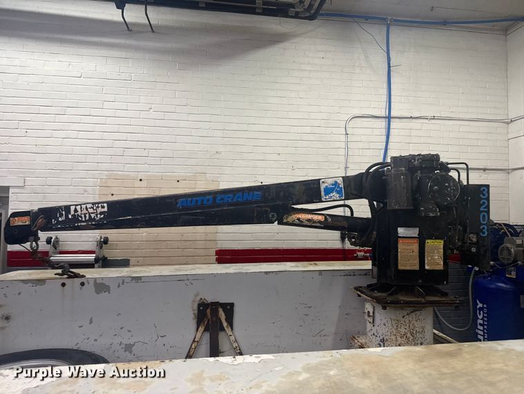 image for item FB7333 Auto Crane truck crane