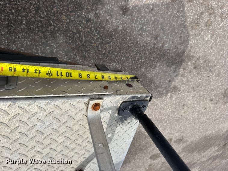 image for item FB7335 2007 GMC C5500 bucket truck