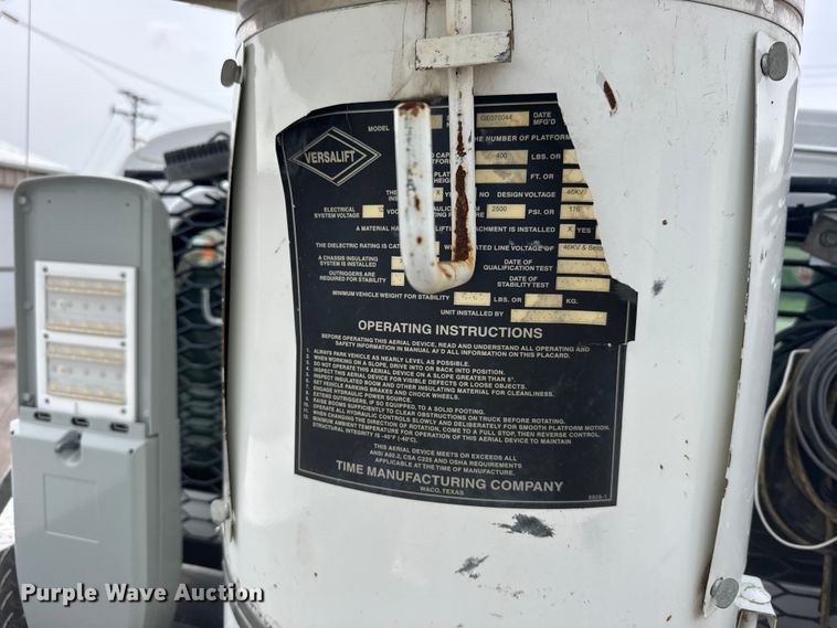 image for item FB7335 2007 GMC C5500 bucket truck