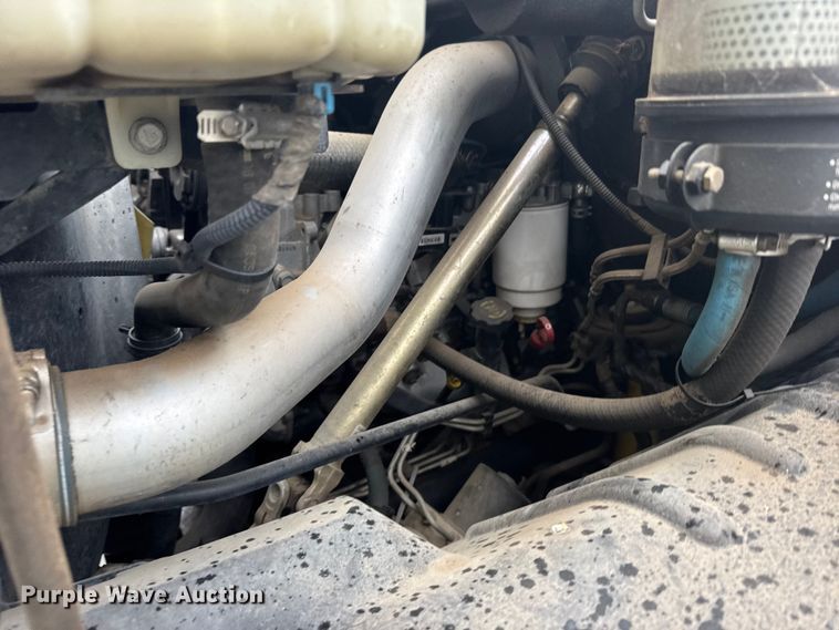 image for item FB7335 2007 GMC C5500 bucket truck