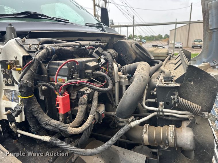image for item FB7335 2007 GMC C5500 bucket truck