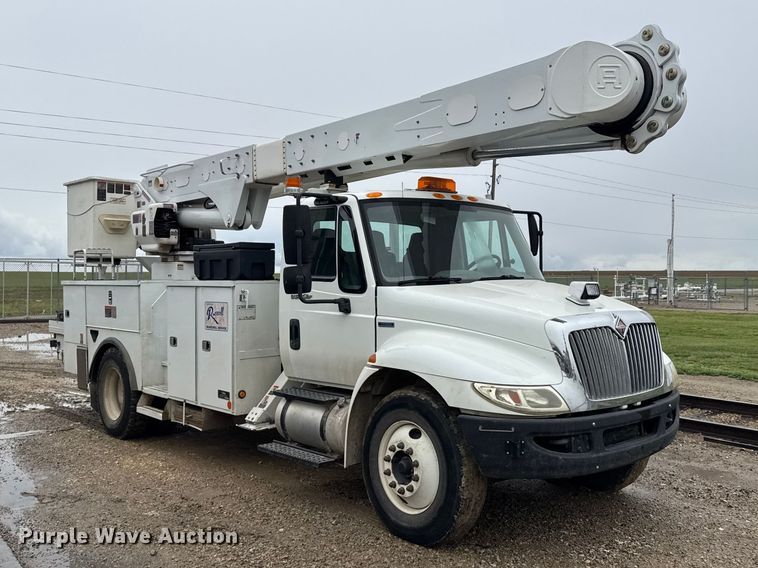 image for item FB7336 2009 International DuraStar bucket truck
