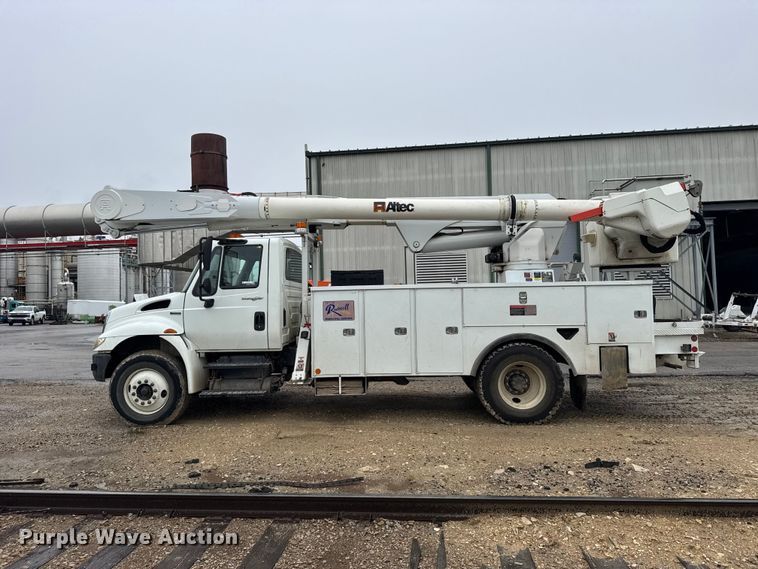 image for item FB7336 2009 International DuraStar bucket truck