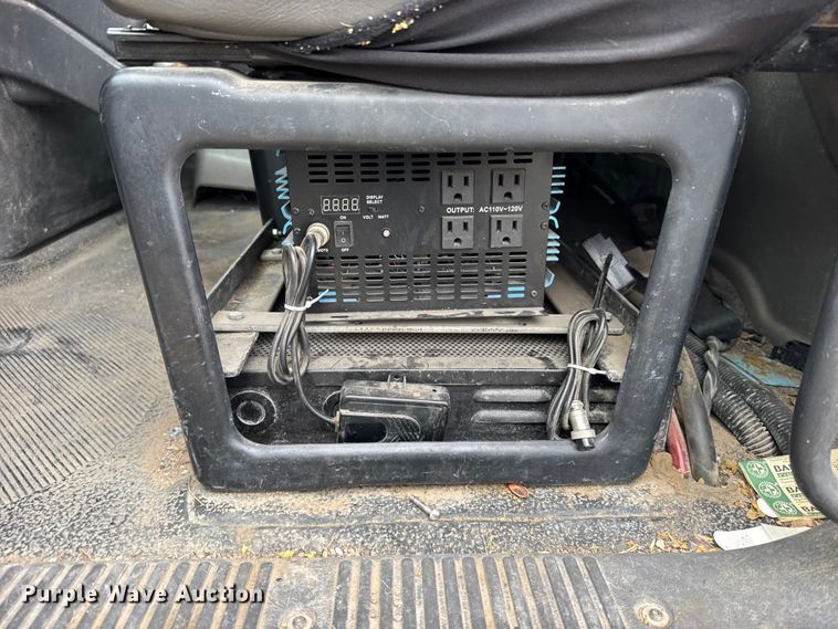 image for item FB7336 2009 International DuraStar bucket truck