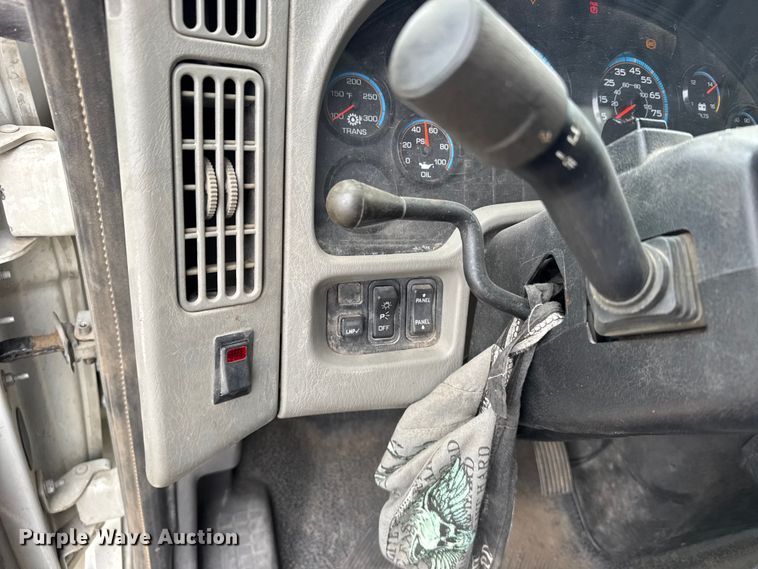 image for item FB7336 2009 International DuraStar bucket truck
