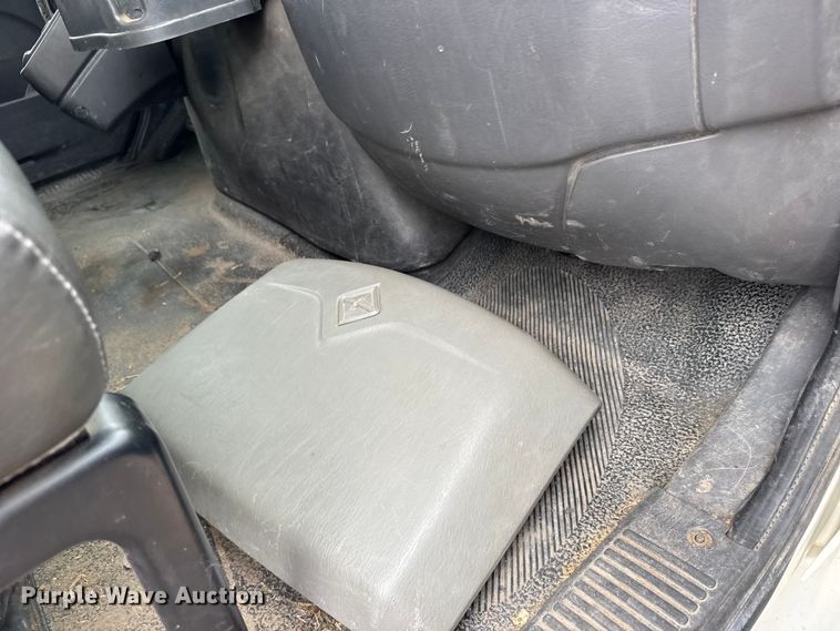 image for item FB7336 2009 International DuraStar bucket truck
