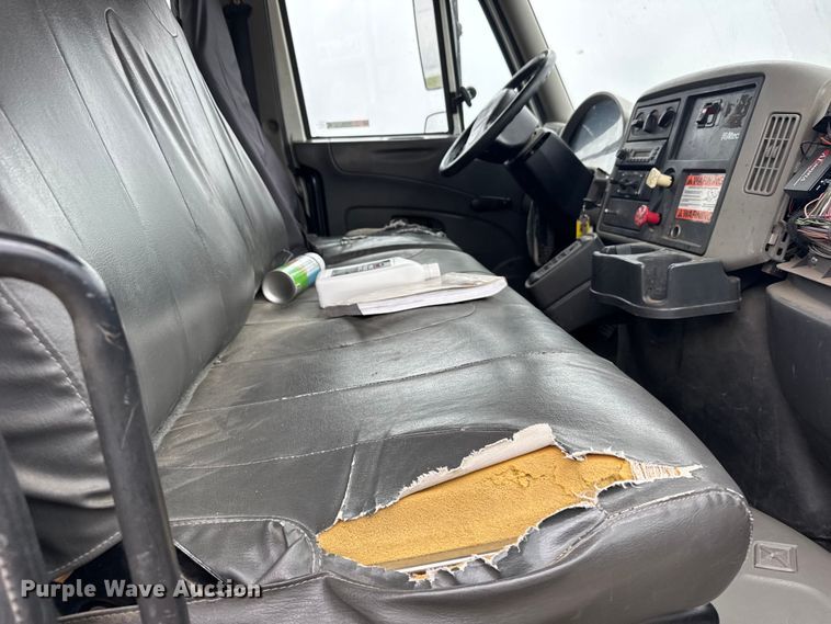 image for item FB7336 2009 International DuraStar bucket truck