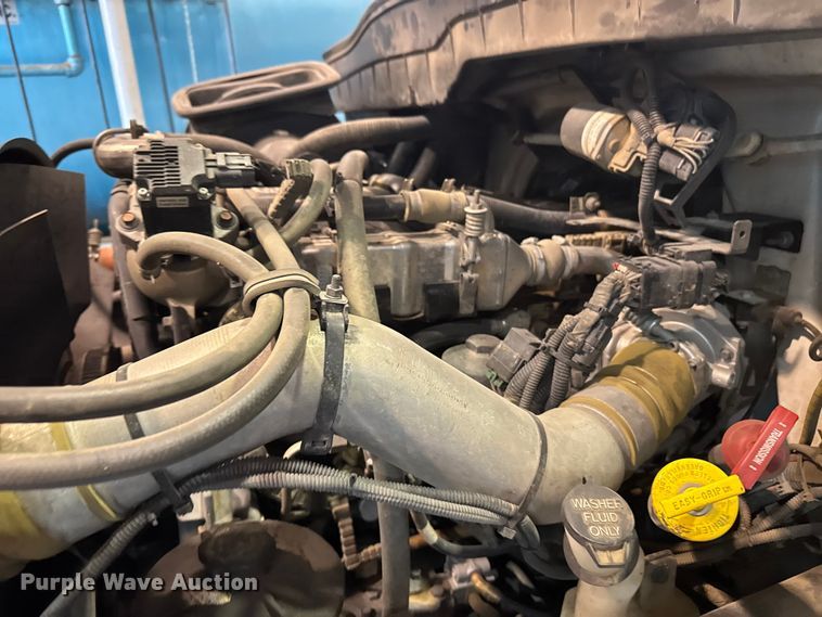 image for item FB7336 2009 International DuraStar bucket truck