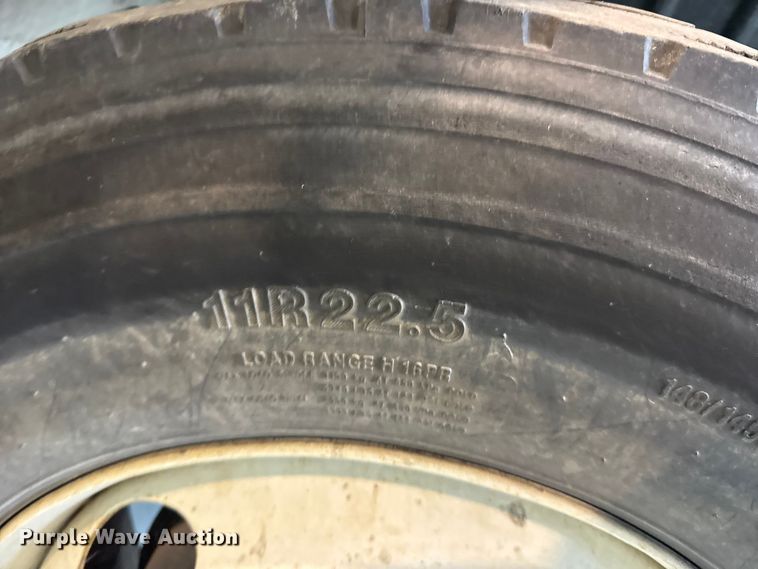 image for item FB7336 2009 International DuraStar bucket truck