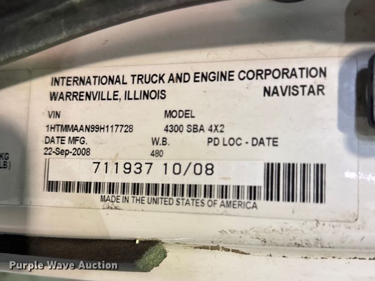 image for item FB7336 2009 International DuraStar bucket truck