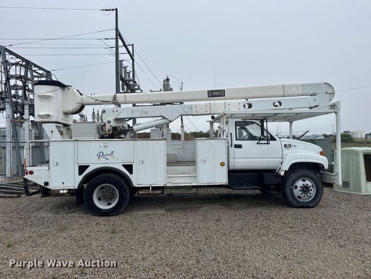 image for item FB7337 2002 Chevrolet C7500 bucket truck
