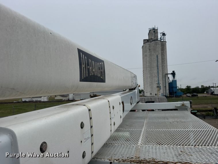 image for item FB7337 2002 Chevrolet C7500 bucket truck
