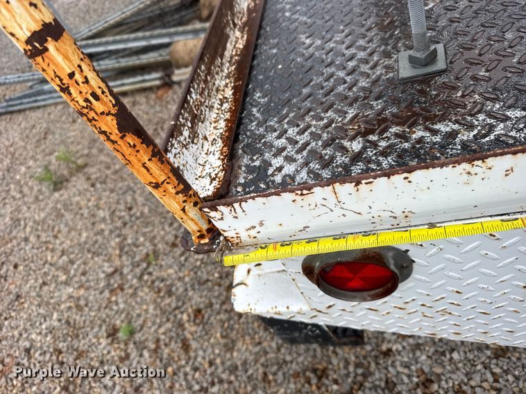 image for item FB7337 2002 Chevrolet C7500 bucket truck