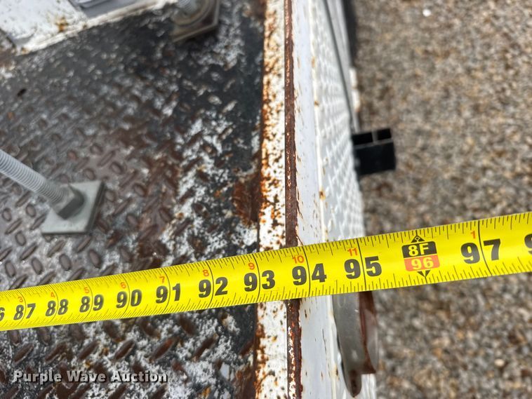 image for item FB7337 2002 Chevrolet C7500 bucket truck