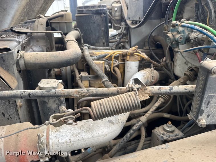 image for item FB7337 2002 Chevrolet C7500 bucket truck