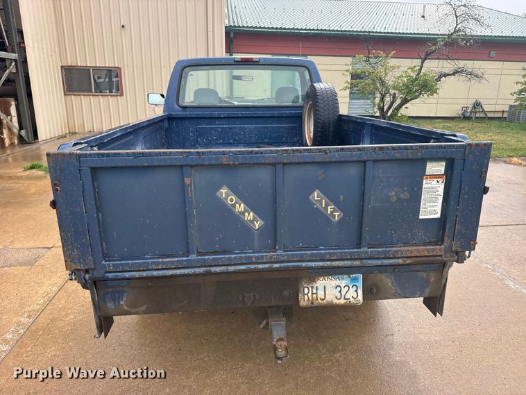 image for item FB7338 1995 Ford F250 pickup truck