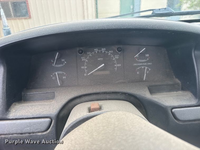 image for item FB7338 1995 Ford F250 pickup truck