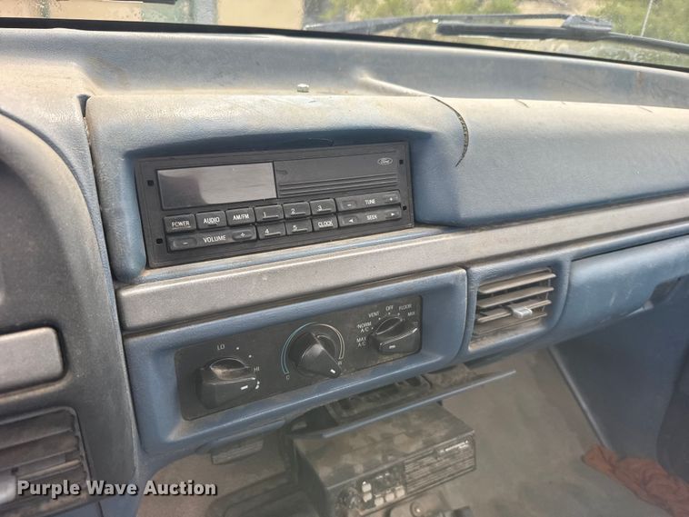 image for item FB7338 1995 Ford F250 pickup truck