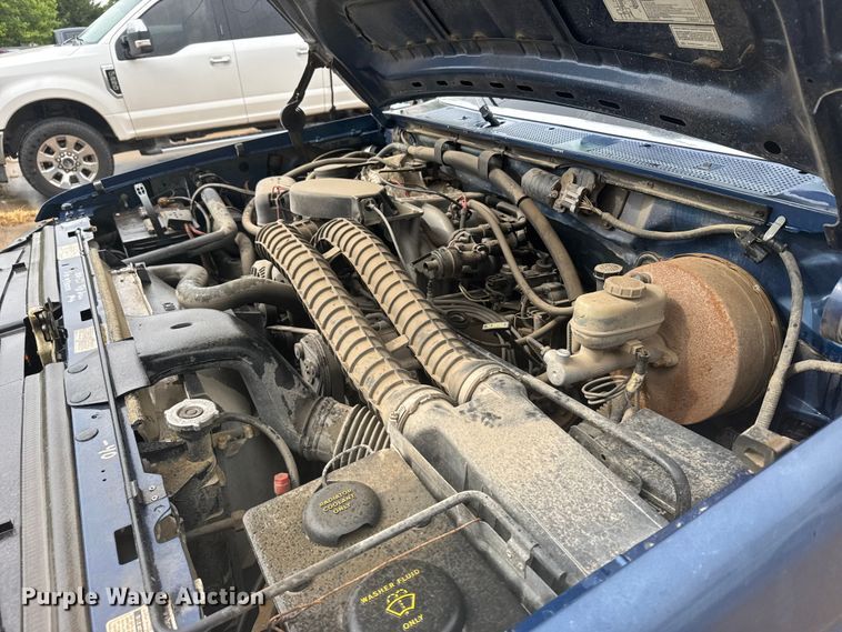 image for item FB7338 1995 Ford F250 pickup truck