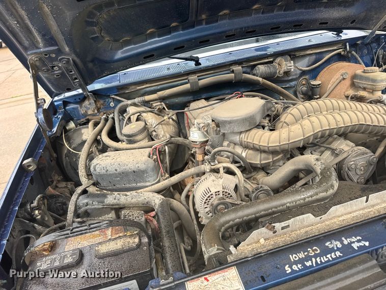 image for item FB7338 1995 Ford F250 pickup truck