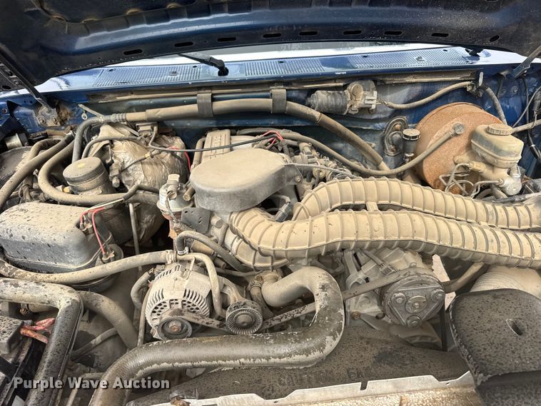 image for item FB7338 1995 Ford F250 pickup truck