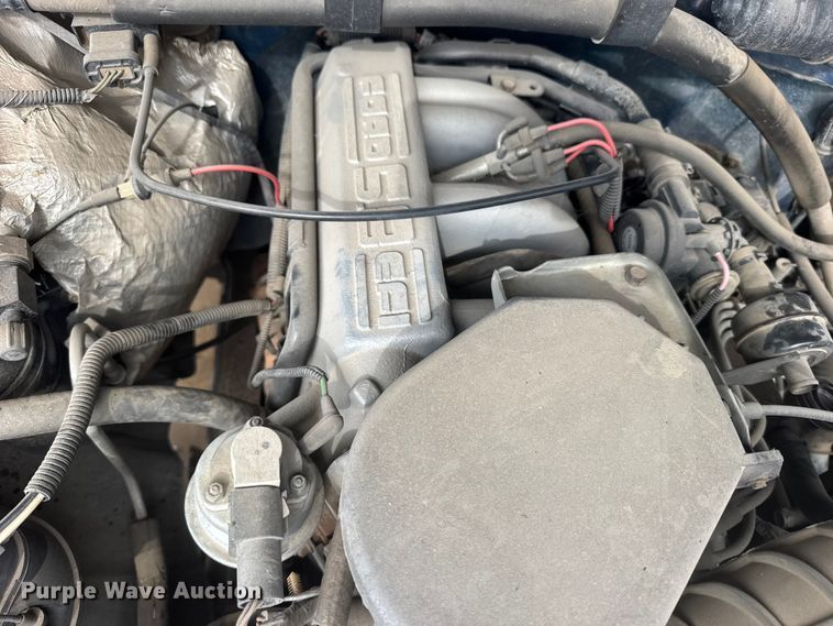 image for item FB7338 1995 Ford F250 pickup truck