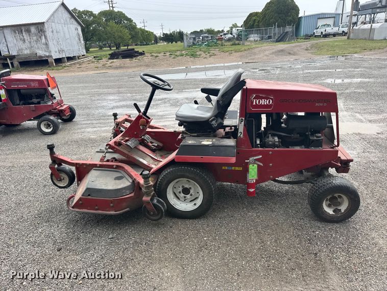image for item FB7339 Toro Groundsmaster 328-D lawn mower