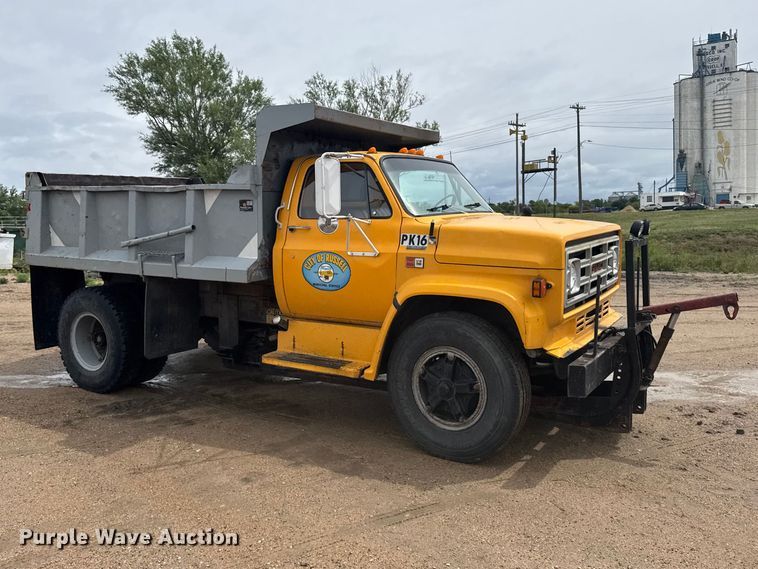 image for item FB7342 1982 GMC 7000 dump truck