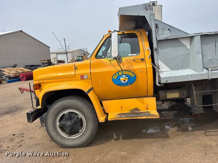 image for item FB7342 1982 GMC 7000 dump truck