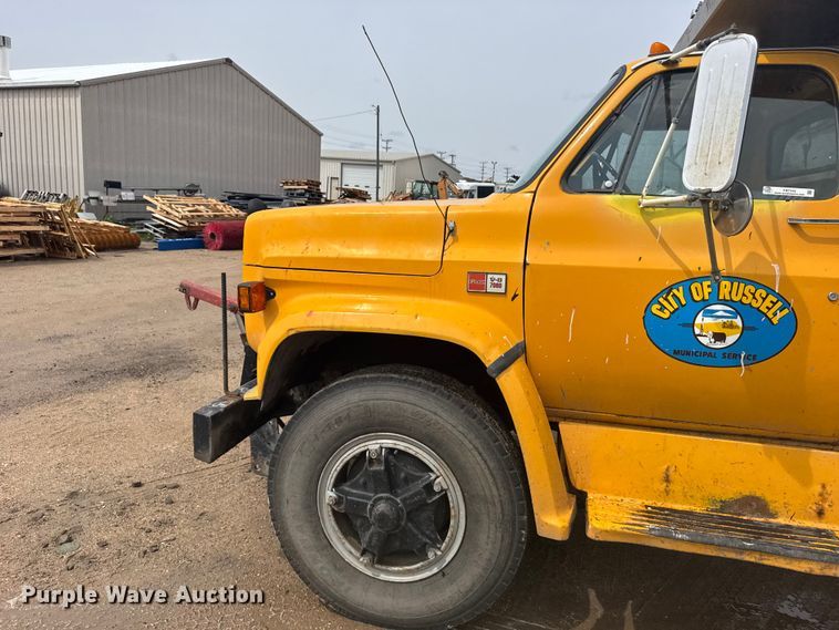 image for item FB7342 1982 GMC 7000 dump truck