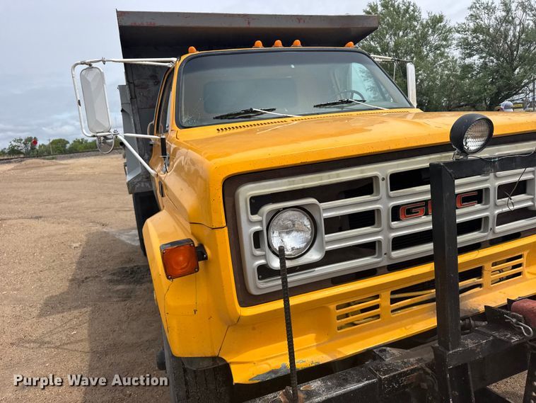 image for item FB7342 1982 GMC 7000 dump truck