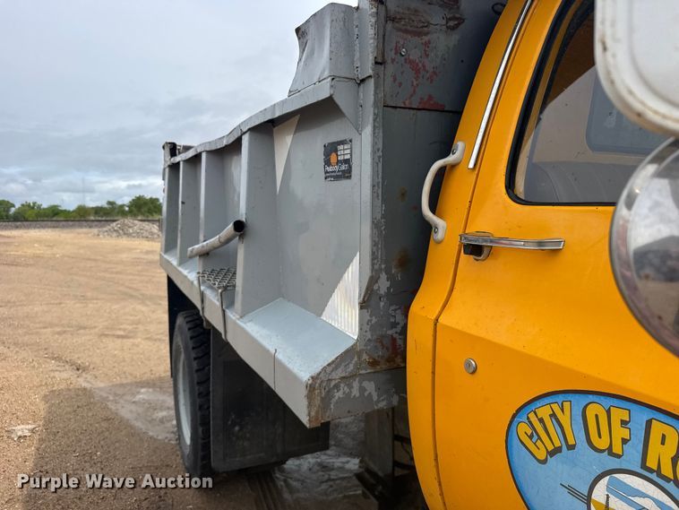 image for item FB7342 1982 GMC 7000 dump truck