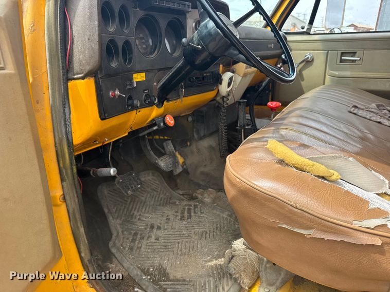 image for item FB7342 1982 GMC 7000 dump truck