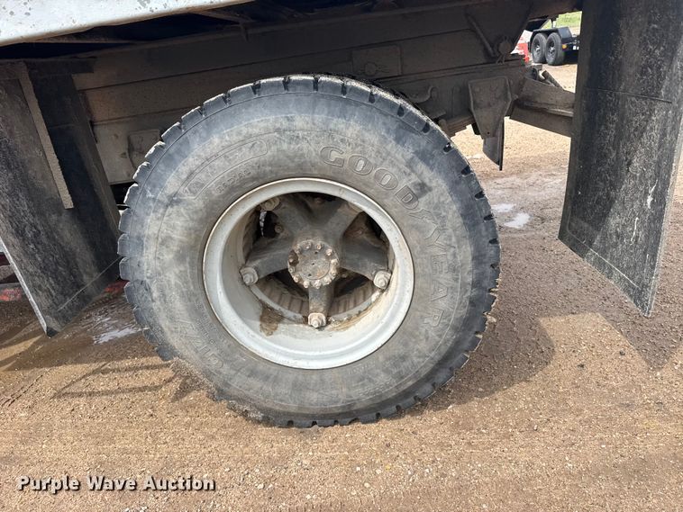 image for item FB7342 1982 GMC 7000 dump truck