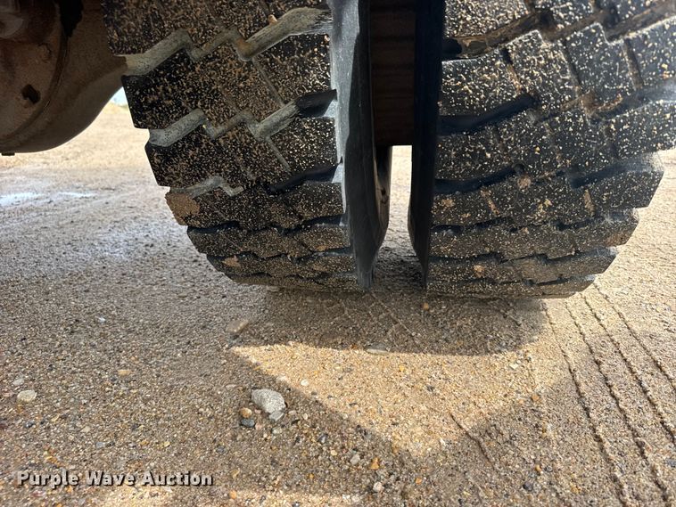image for item FB7342 1982 GMC 7000 dump truck
